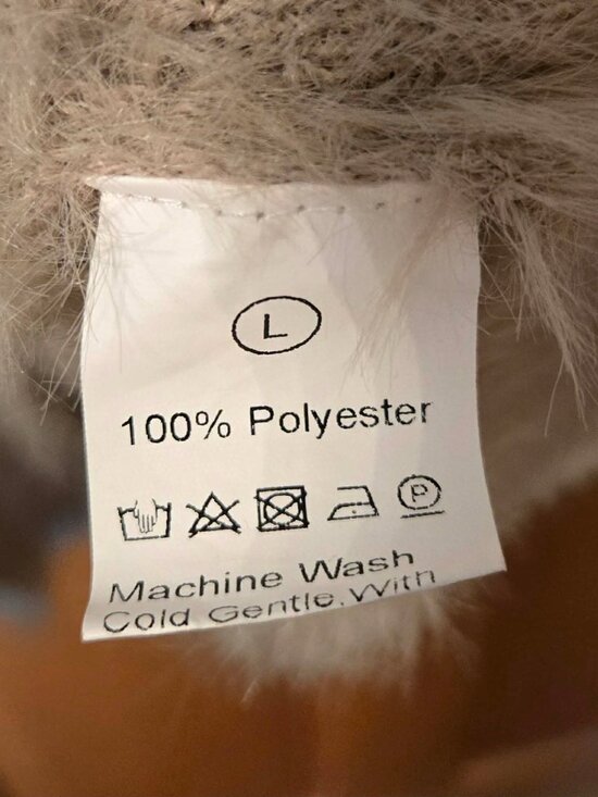 Fuzzy sweater - Picture 2 of 2